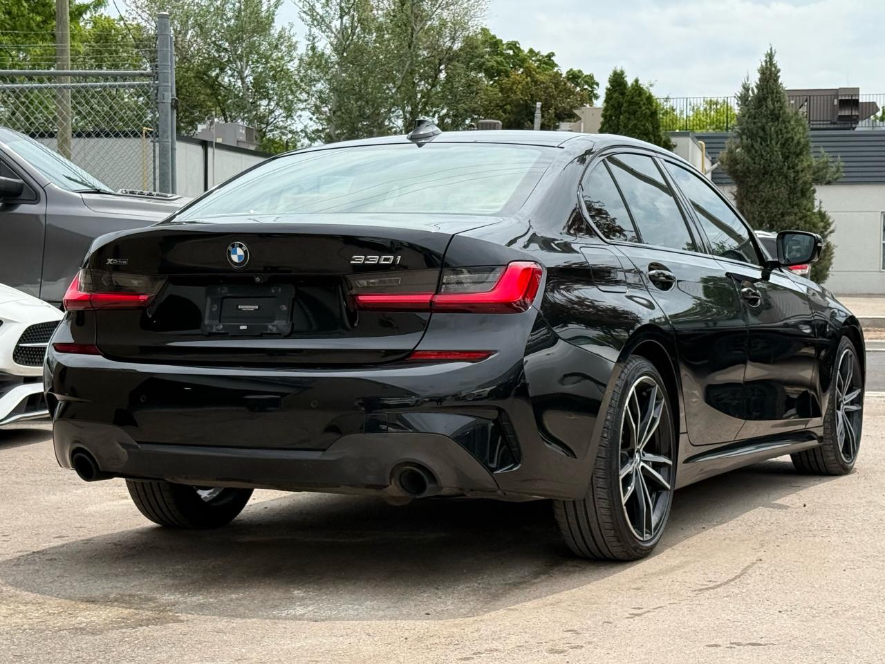 2019 BMW 3 Series 330i xDrive MSPORT|NAVI|SUNROOF - Photo #3