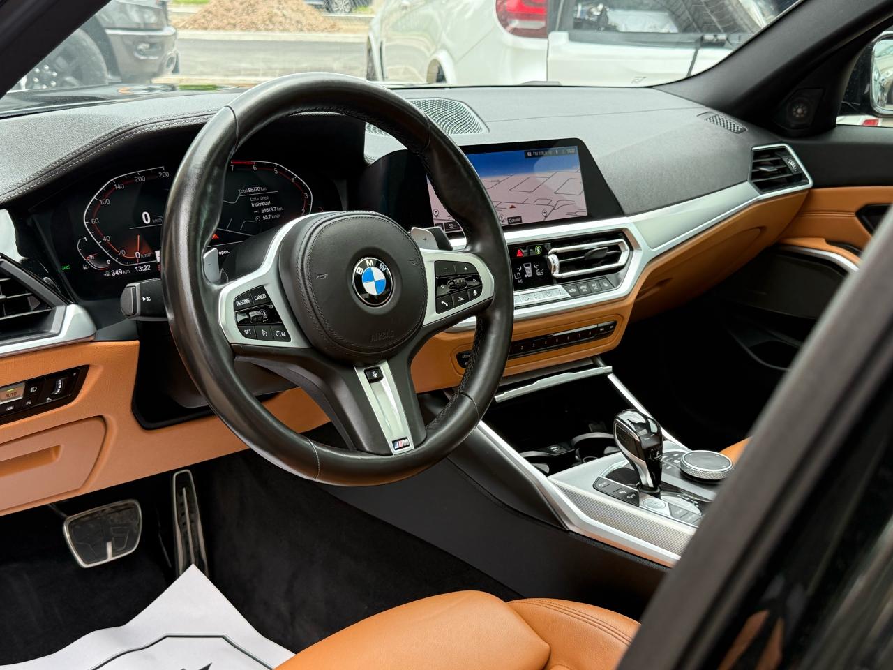 2019 BMW 3 Series 330i xDrive MSPORT|NAVI|SUNROOF - Photo #6