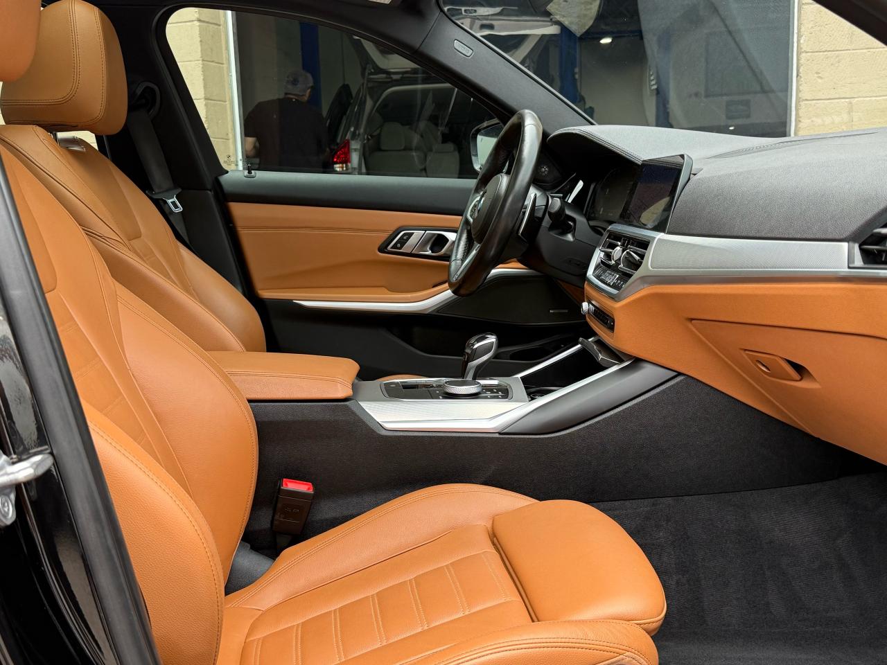 2019 BMW 3 Series 330i xDrive MSPORT|NAVI|SUNROOF - Photo #11