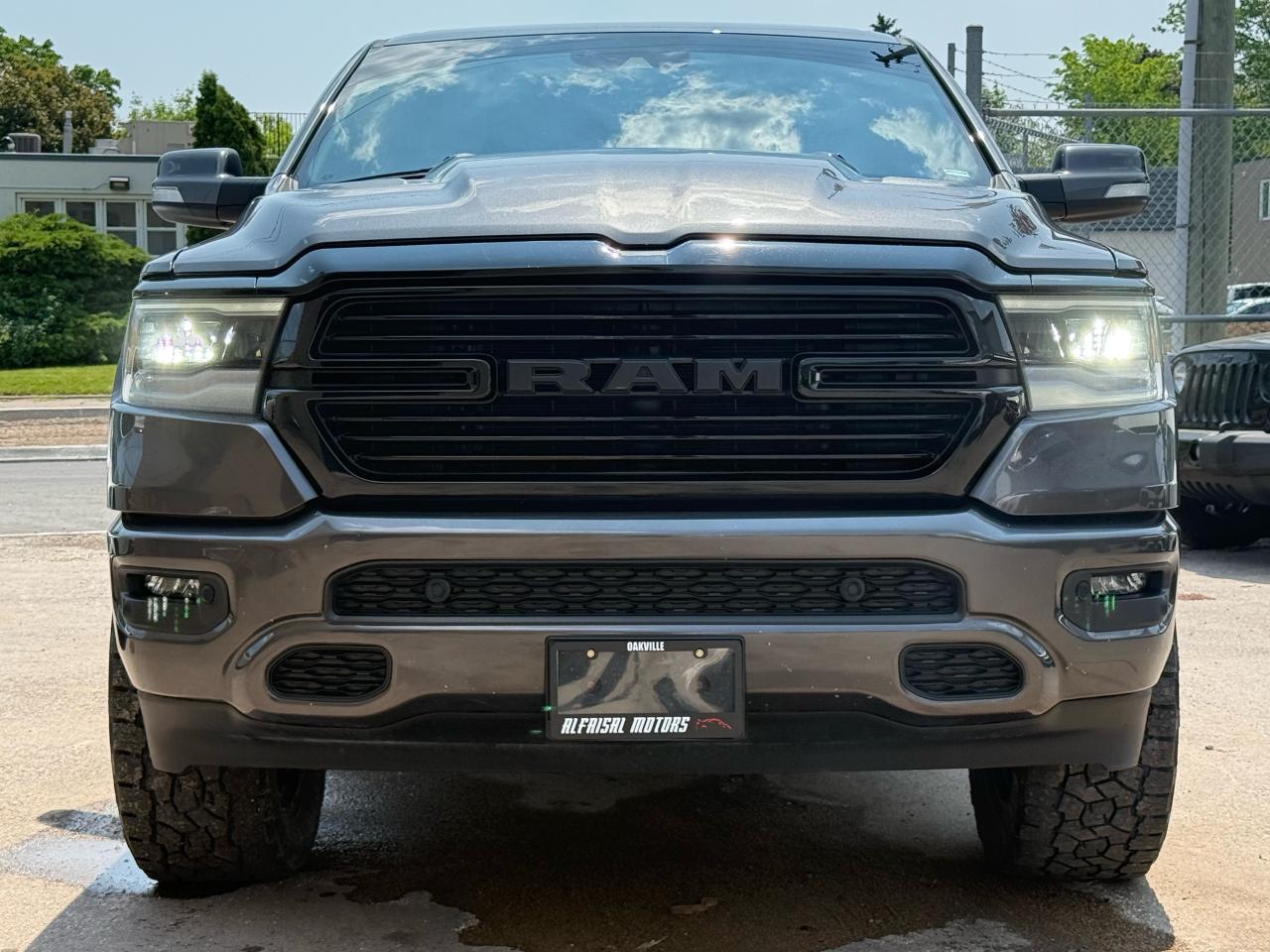 2021 RAM 1500 Sport SUNROOF|NAVI|POWER RUNNING BOARDS - Photo #2