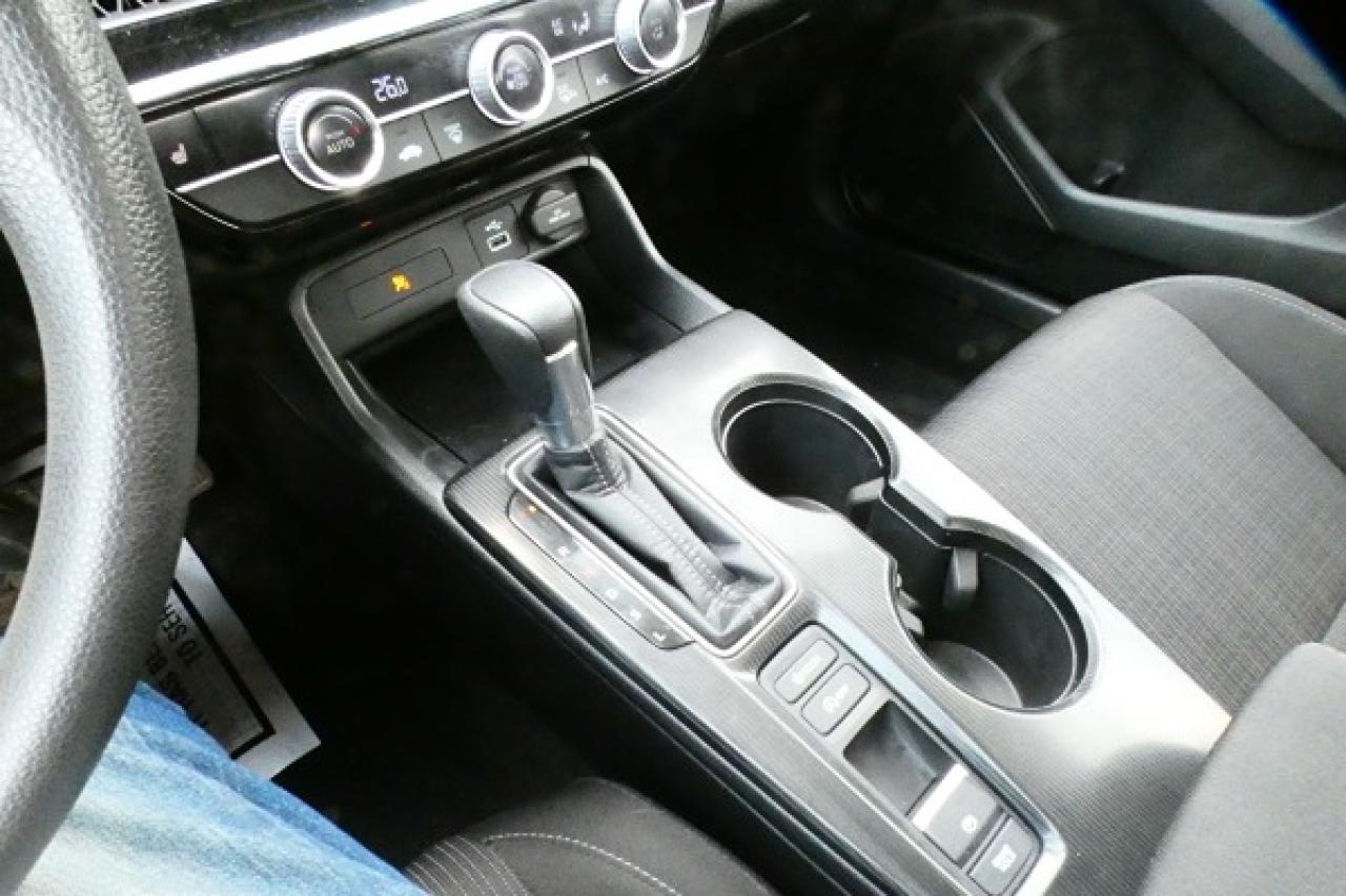 2024 Honda Civic CVT w/cloth seats, BUC - Photo #15