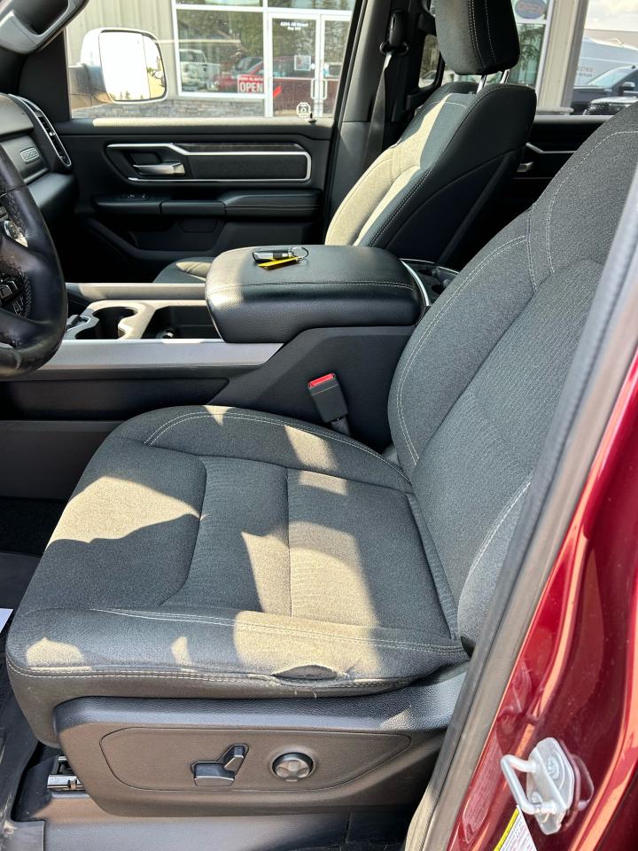 2019 RAM 1500 Big Horn 4x4 Crew Cab 6'4" Box - Photo #12