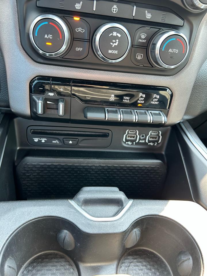 2019 RAM 1500 Big Horn 4x4 Crew Cab 6'4" Box - Photo #16