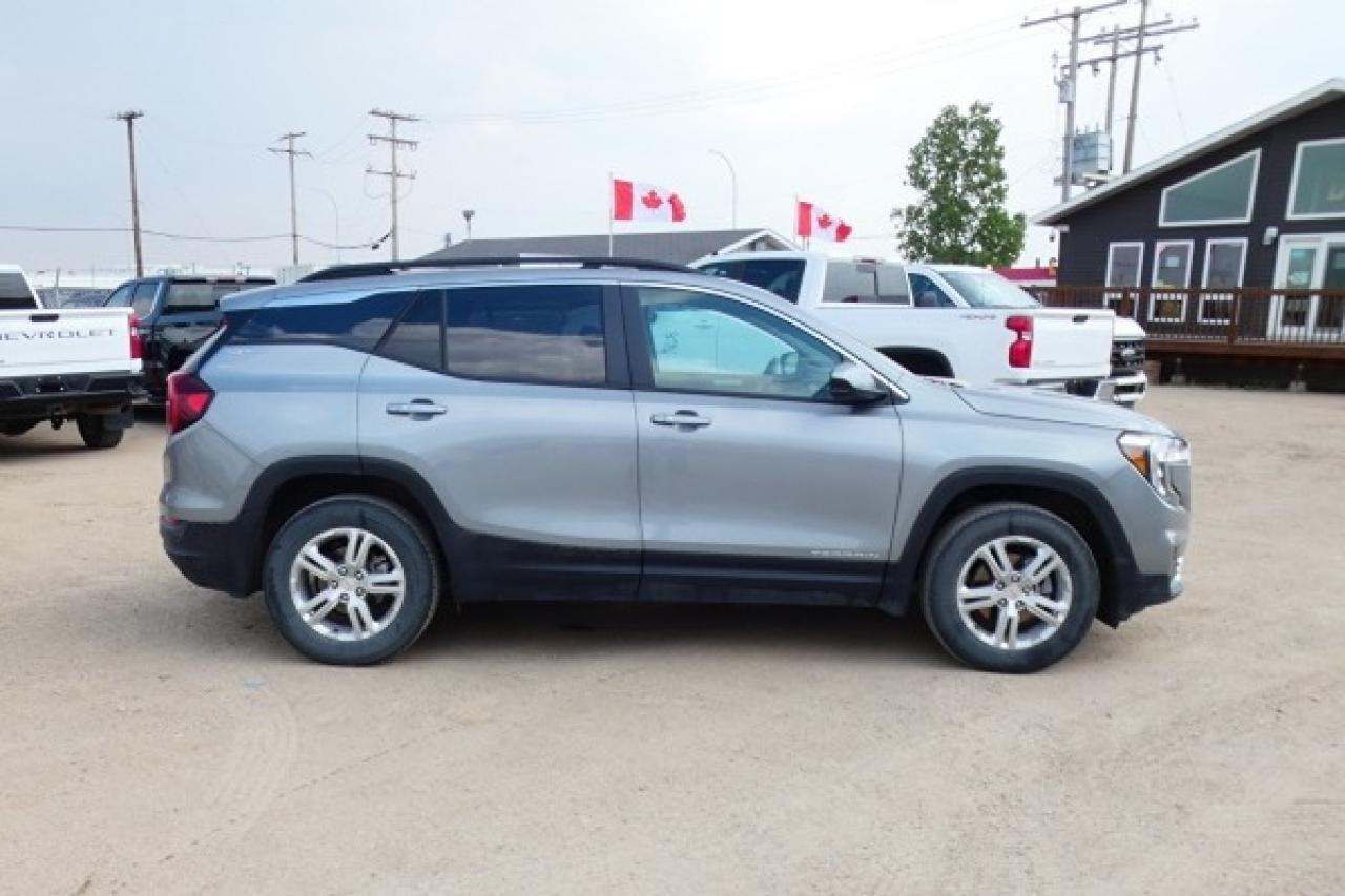 2024 GMC Terrain SLE AWD w/Htd cloth, BUC - Photo #5