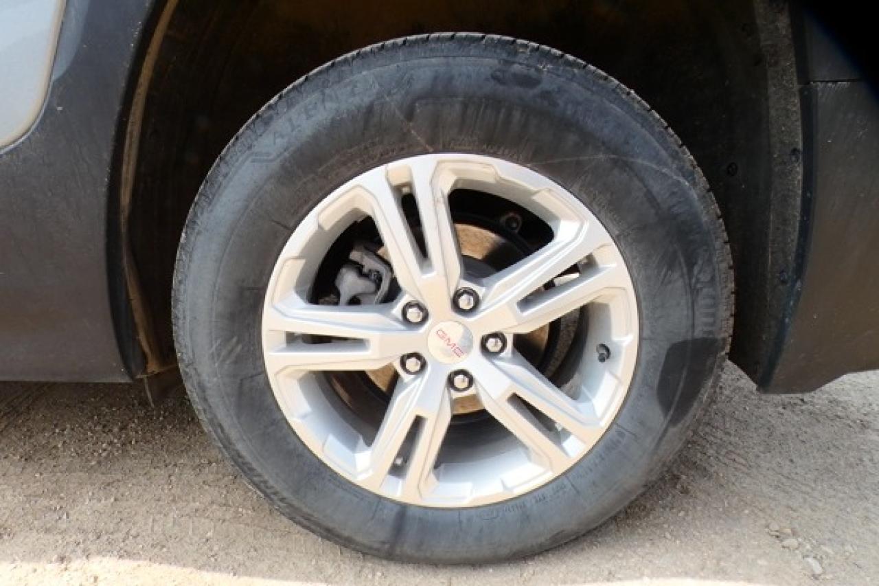 2024 GMC Terrain SLE AWD w/Htd cloth, BUC - Photo #17