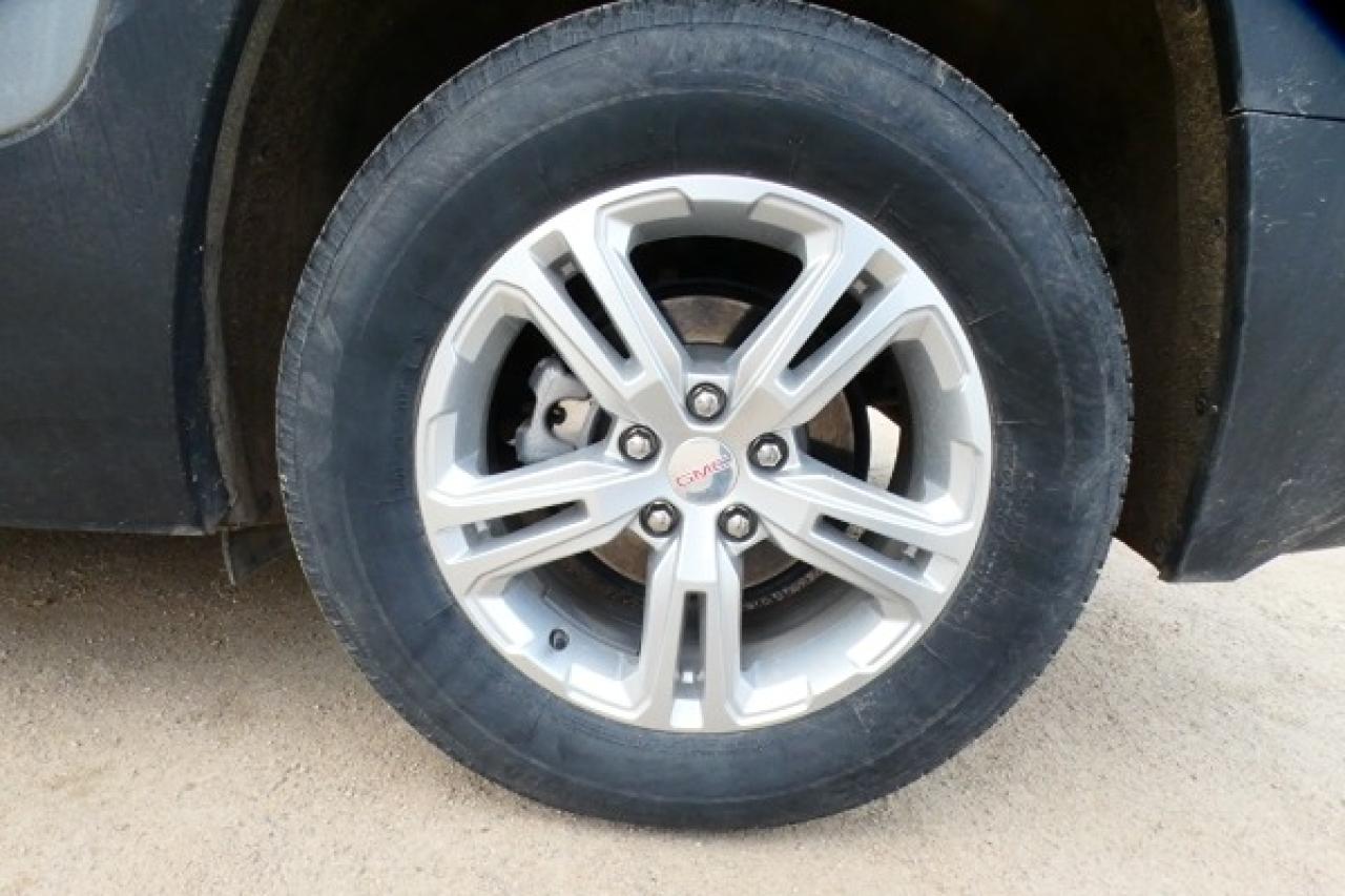 2024 GMC Terrain SLE AWD w/Htd cloth, BUC - Photo #17