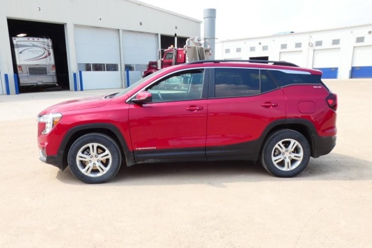 2024 GMC Terrain SLE AWD w/Htd cloth, BUC - Photo #1