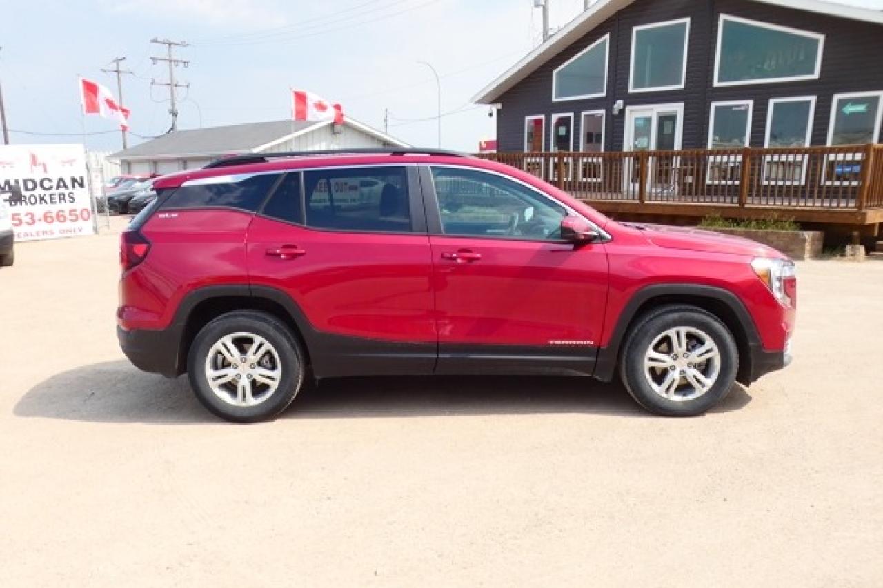 2024 GMC Terrain SLE AWD w/Htd cloth, BUC - Photo #5