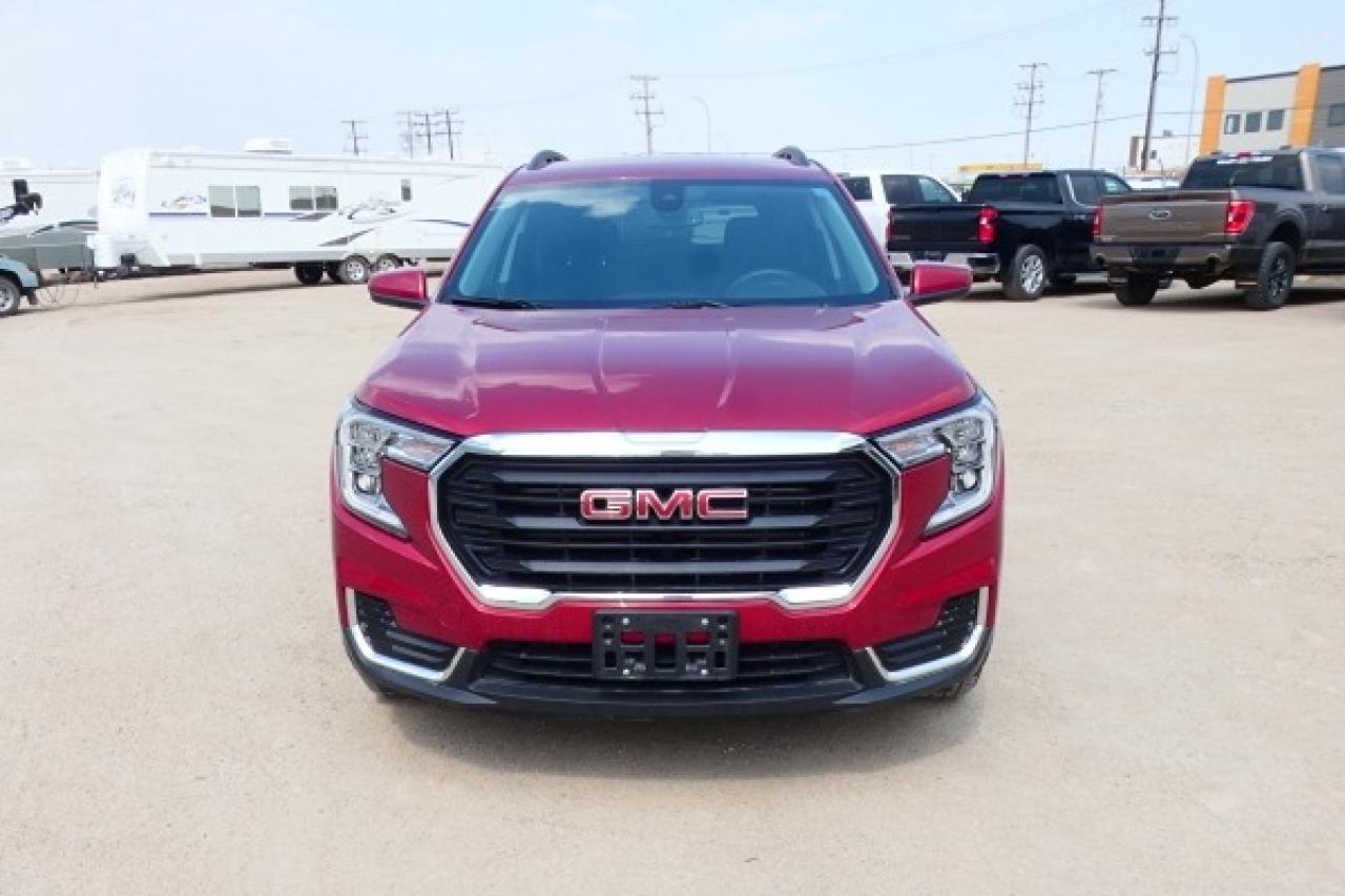2024 GMC Terrain SLE AWD w/Htd cloth, BUC - Photo #3