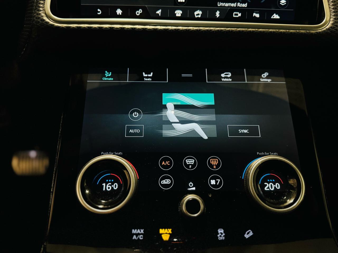 2020 Land Rover Range Rover Velar R-Dynamic S - Photo #16