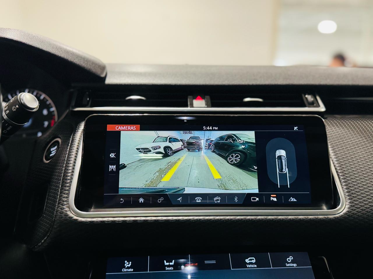 2020 Land Rover Range Rover Velar R-Dynamic S - Photo #15