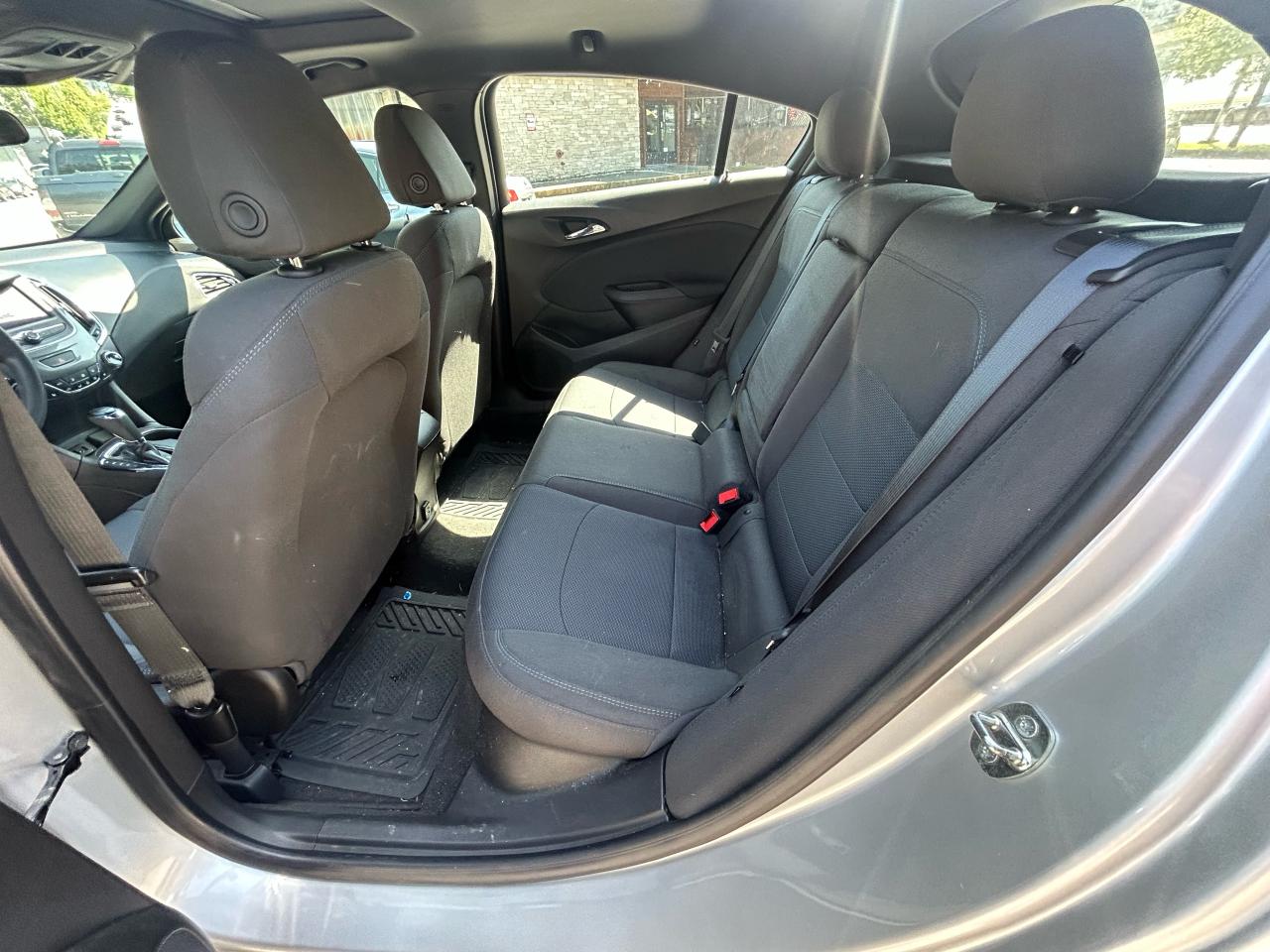 2019 Chevrolet Cruze LT - Photo #10