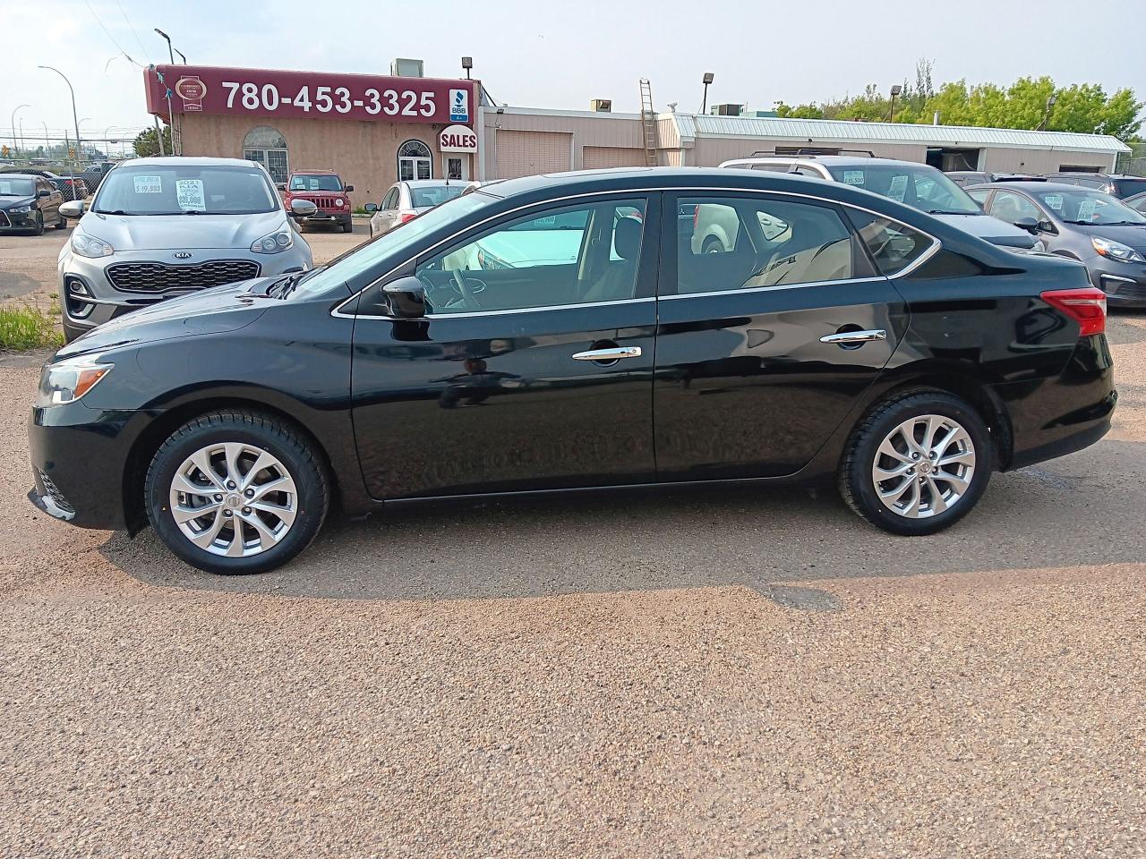 2017 Nissan Sentra SV Automatic, Sunroof, Htd Seats, BU Cam - Photo #4