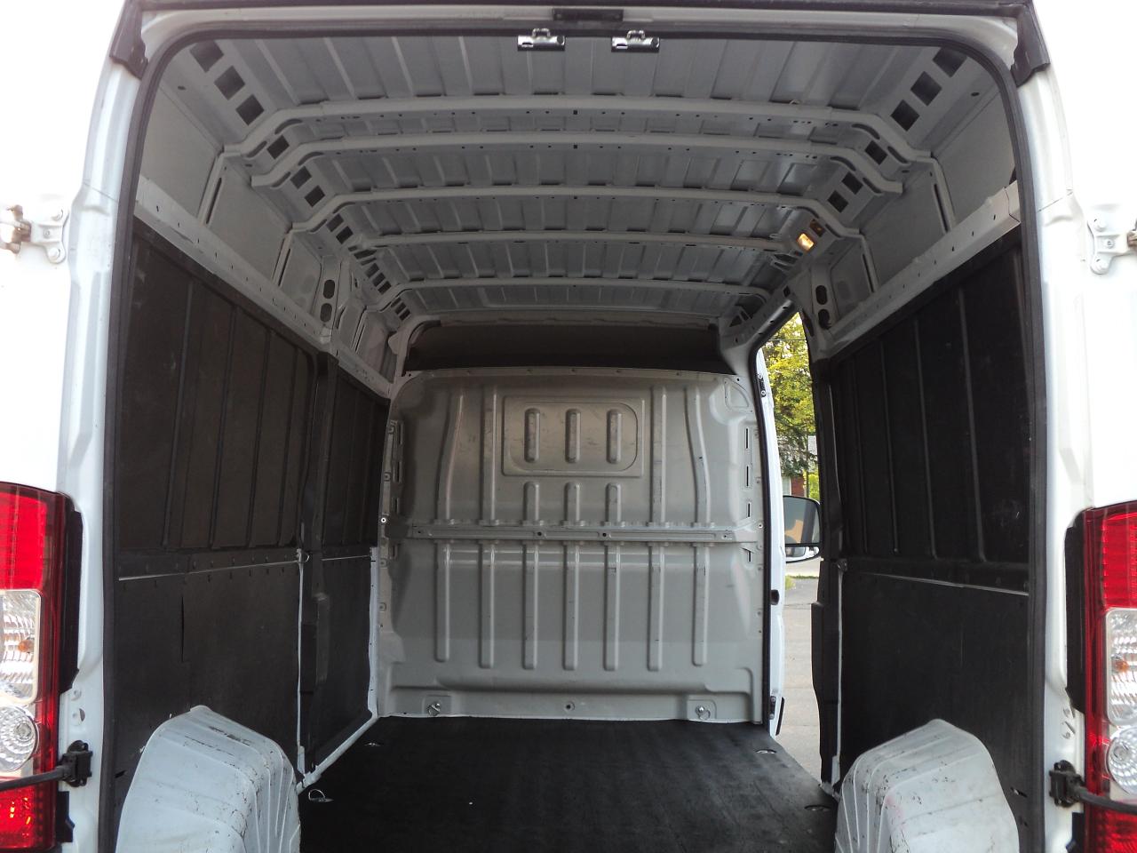 2023 RAM ProMaster 2500 High Roof CargoVan  159" WB 3.6L6cylBackUpCam - Photo #22