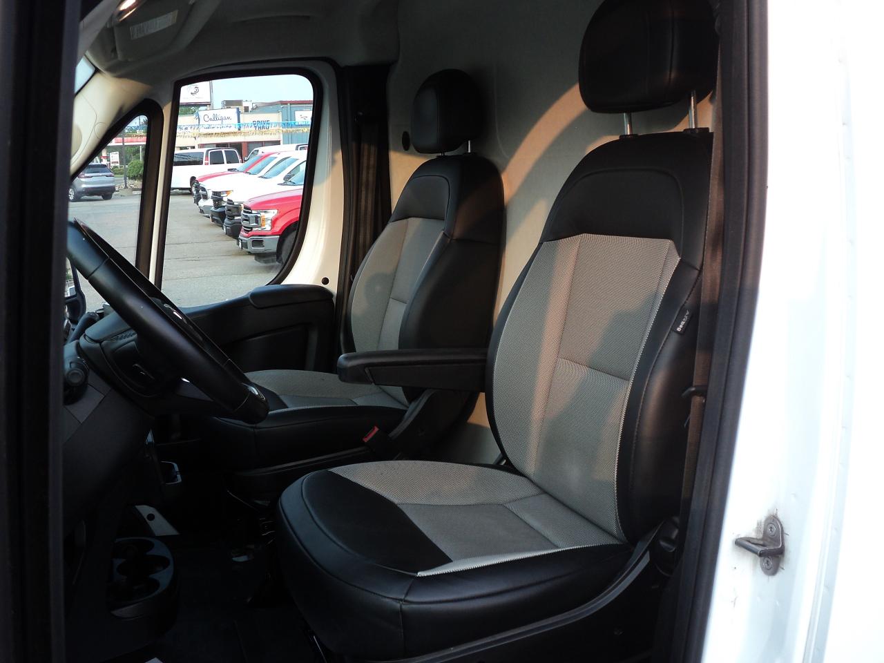 2023 RAM ProMaster 2500 High Roof CargoVan  159" WB 3.6L6cylBackUpCam - Photo #11