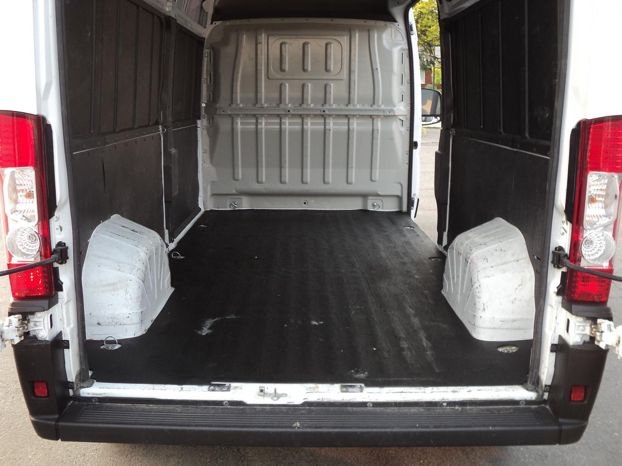 2023 RAM ProMaster 2500 High Roof CargoVan  159" WB 3.6L6cylBackUpCam - Photo #21