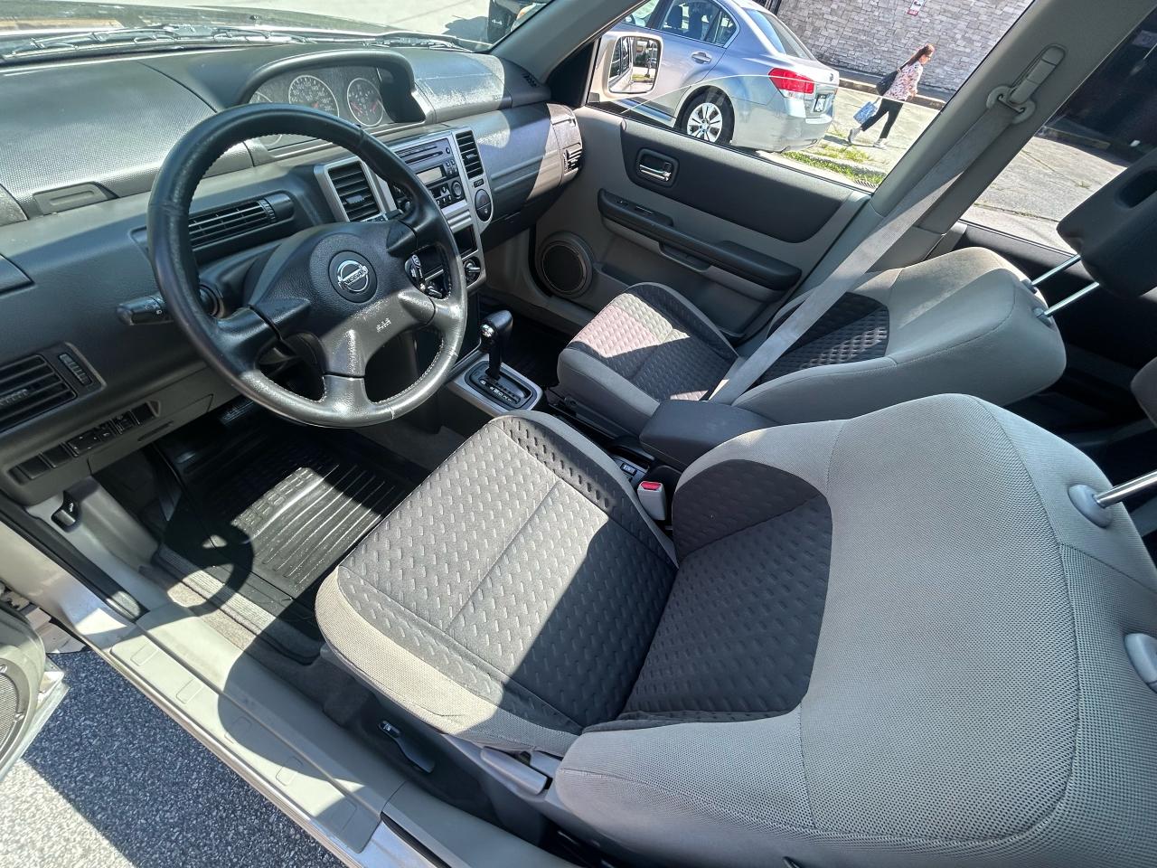 2005 Nissan X-Trail SE - Photo #9