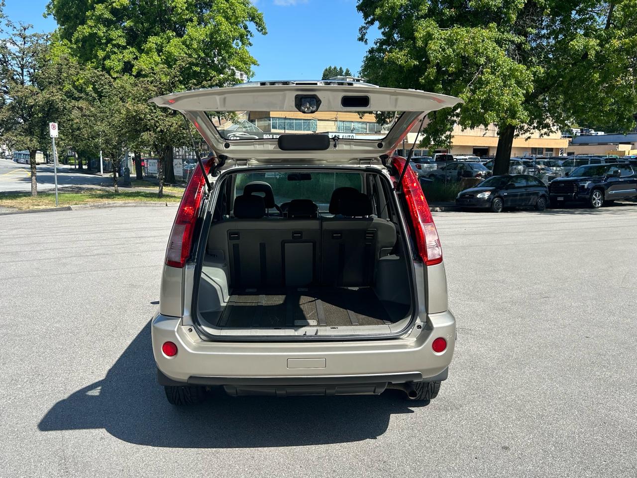 2005 Nissan X-Trail SE - Photo #8