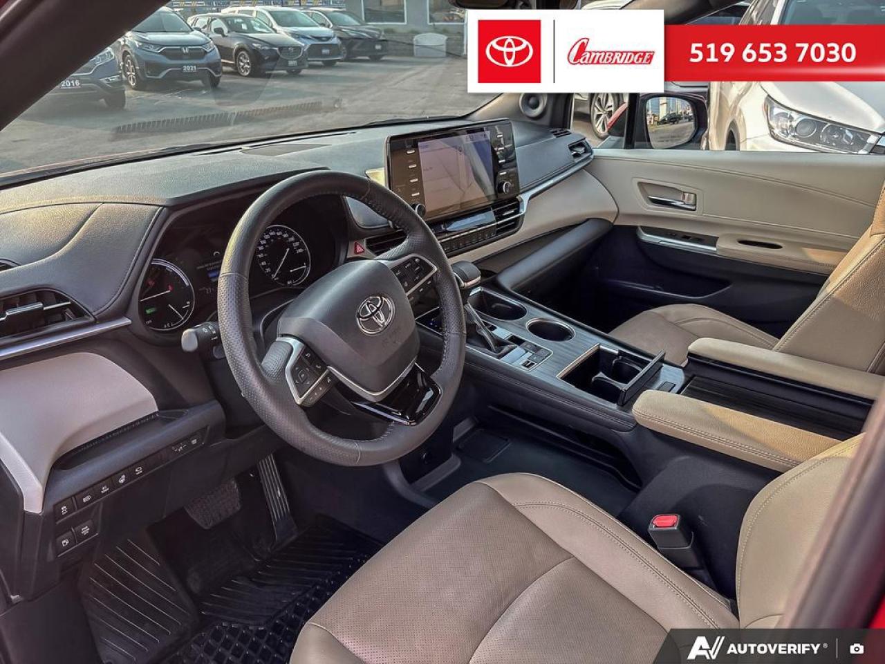 2023 Toyota Sienna Limited 7-Passenger Photo