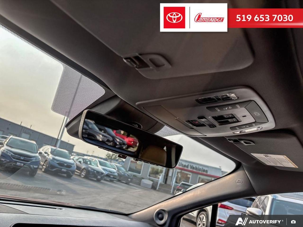 2023 Toyota Sienna Limited 7-Passenger Photo