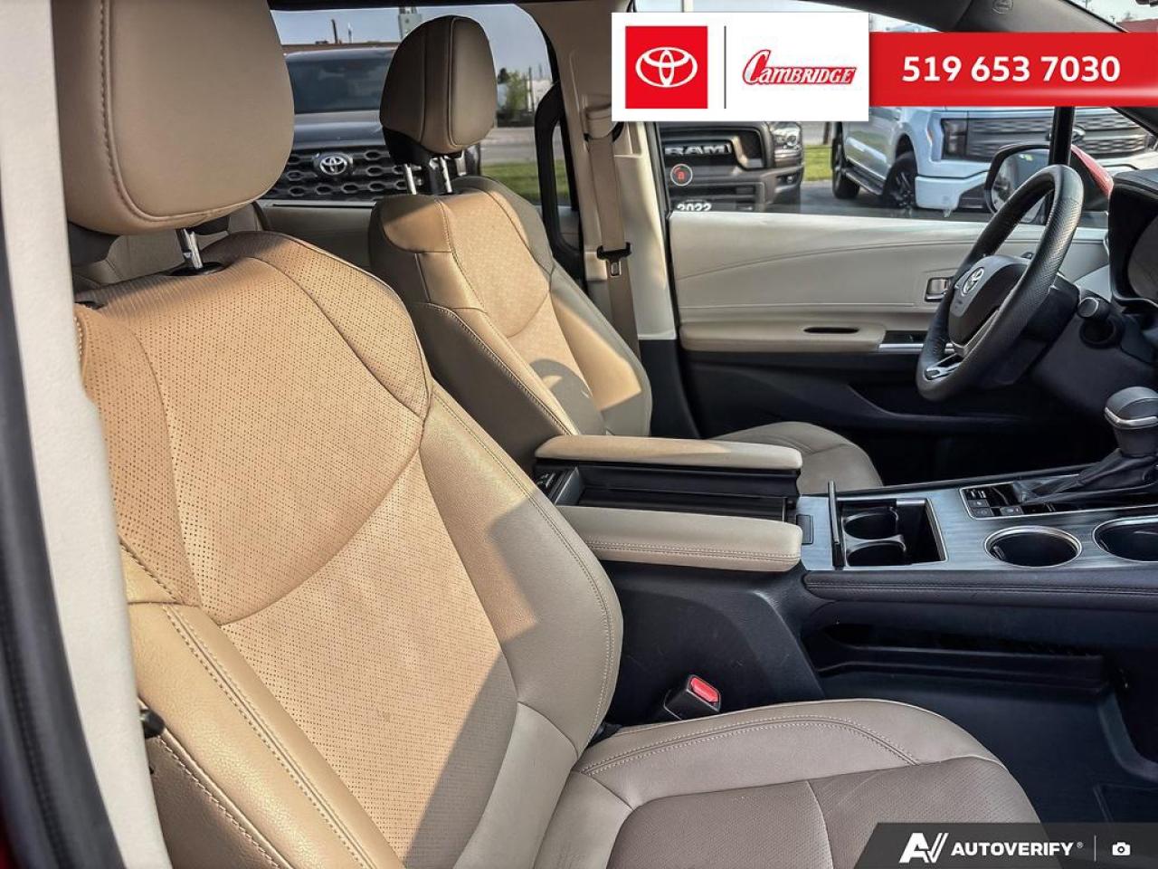 2023 Toyota Sienna Limited 7-Passenger Photo