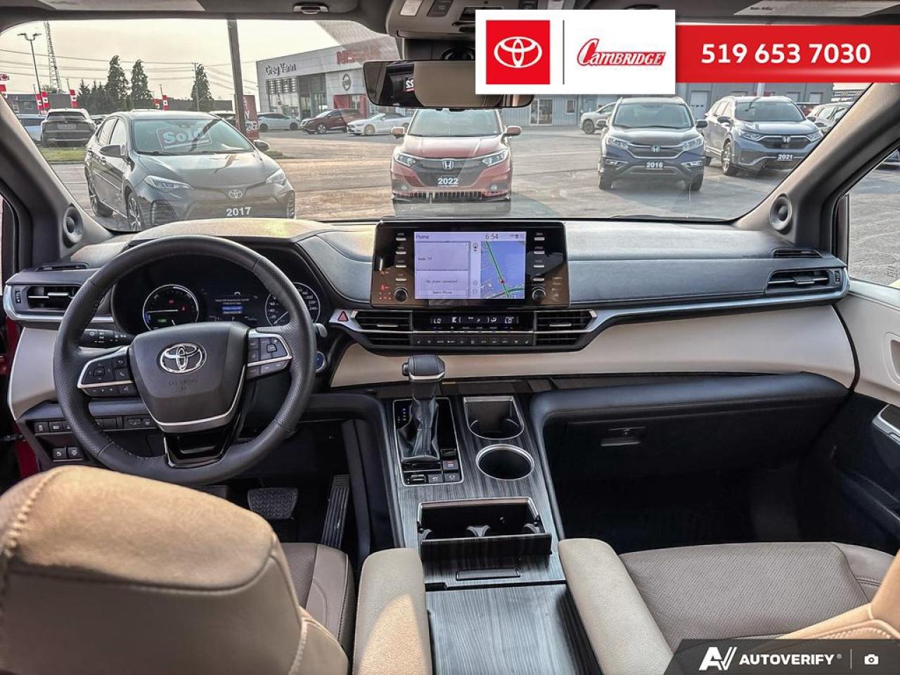 2023 Toyota Sienna Limited 7-Passenger Photo