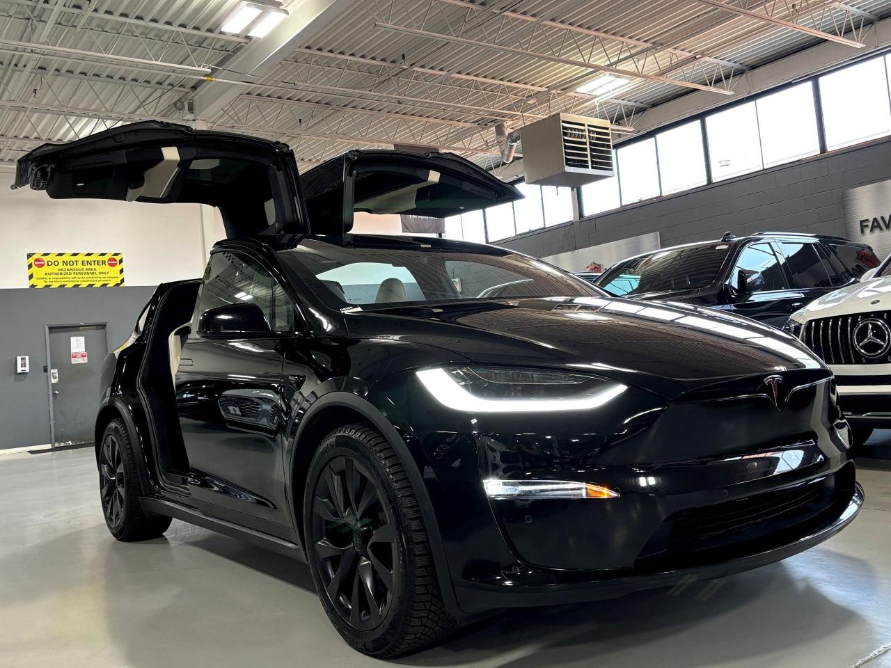 2023 Tesla Model X AWD|AUTOPILOT|INSANEMODE|FALCONDOORS|AIRSUSPENSION - Photo #2