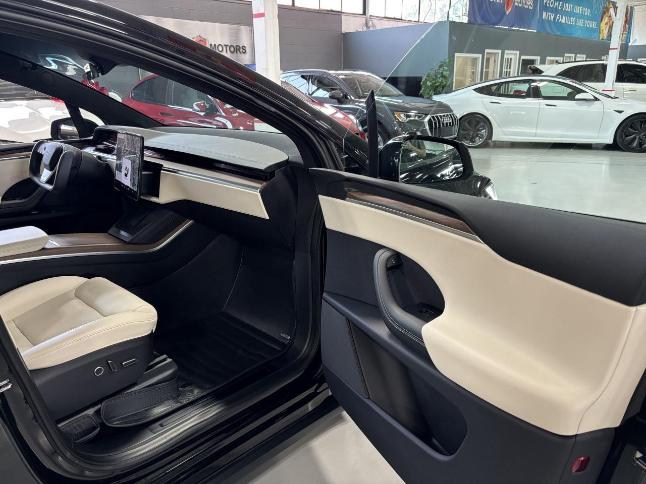 2023 Tesla Model X AWD|AUTOPILOT|INSANEMODE|FALCONDOORS|AIRSUSPENSION - Photo #19