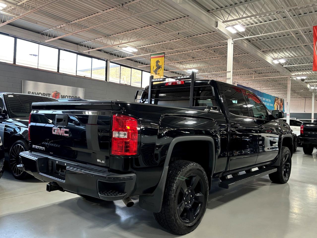 2017 GMC Sierra 1500 SLE|ELEVATION|4WD|CREW|V8POWERED|BACKRACK|COVER|++ - Photo #4