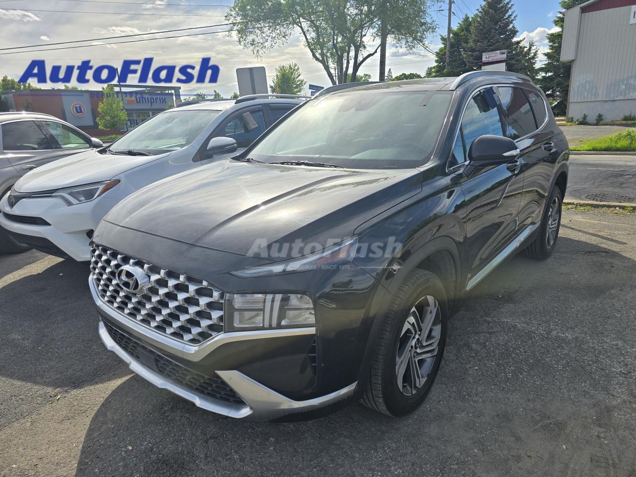 Used 2022 Hyundai Santa Fe PREFERRED, TREND PACKAGE, INTERIEUR CUIR, for sale in Saint-Hubert, QC