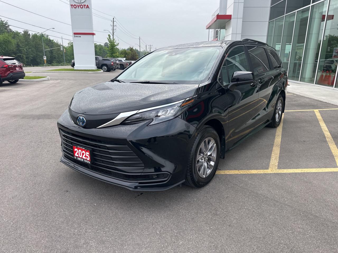 Used 2025 Toyota Sienna LE for sale in Simcoe, ON