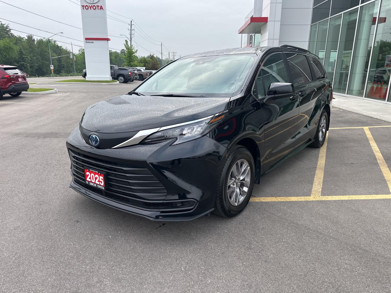 Used 2025 Toyota Sienna LE for sale in Simcoe, ON