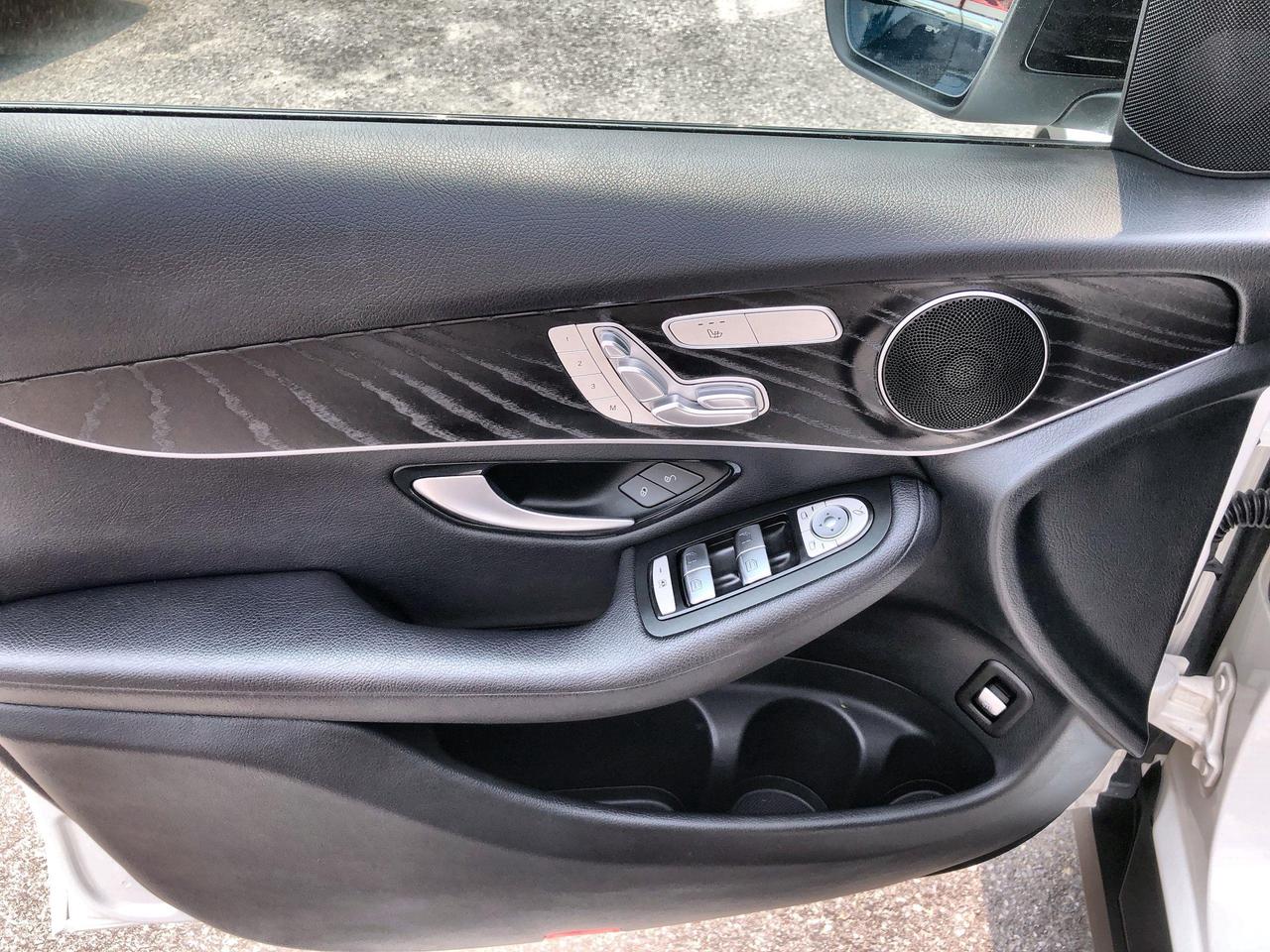 2020 Mercedes-Benz GLC 300 PANO.ROOF, NAVI, NIGHT PKG, MIRROR PKG Photo