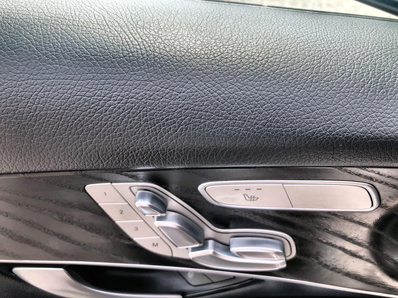 2020 Mercedes-Benz GLC 300 PANO.ROOF, NAVI, NIGHT PKG, MIRROR PKG Photo