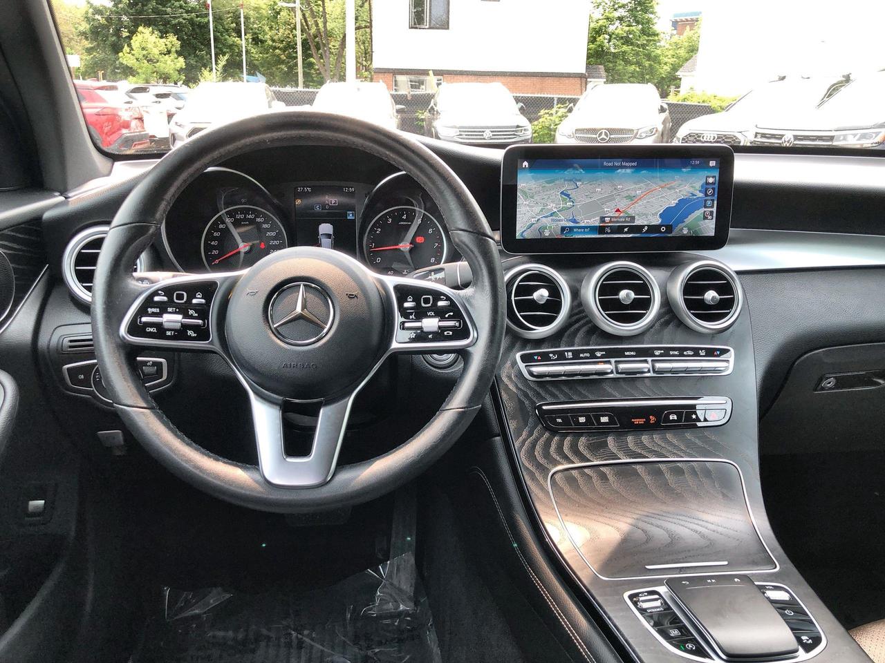 2020 Mercedes-Benz GLC 300 PANO.ROOF, NAVI, NIGHT PKG, MIRROR PKG Photo