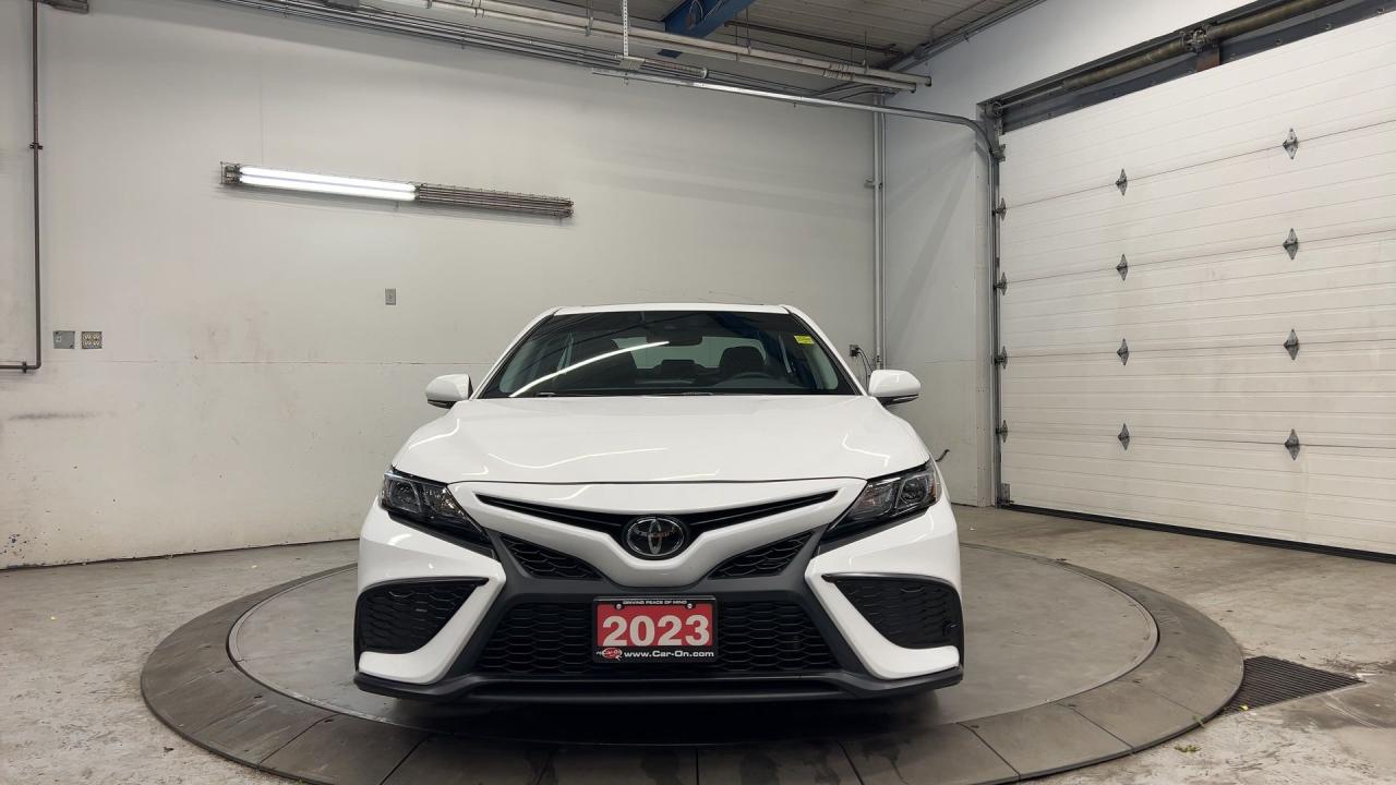 2023 Toyota Camry SE UPGRADE AWD| ONLY 15,000KMS!| LEATHER| SUNROOF Photo2