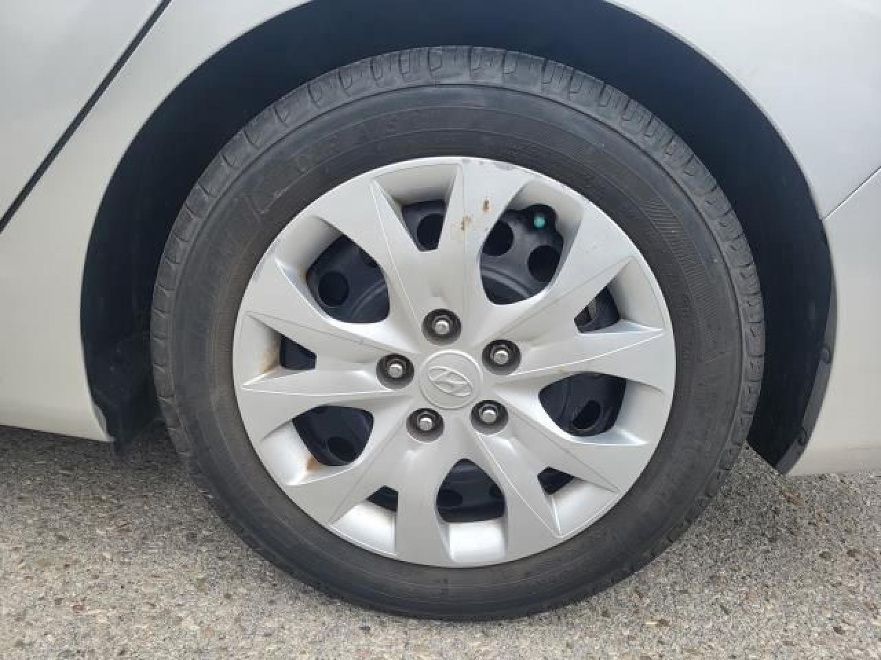 12600664