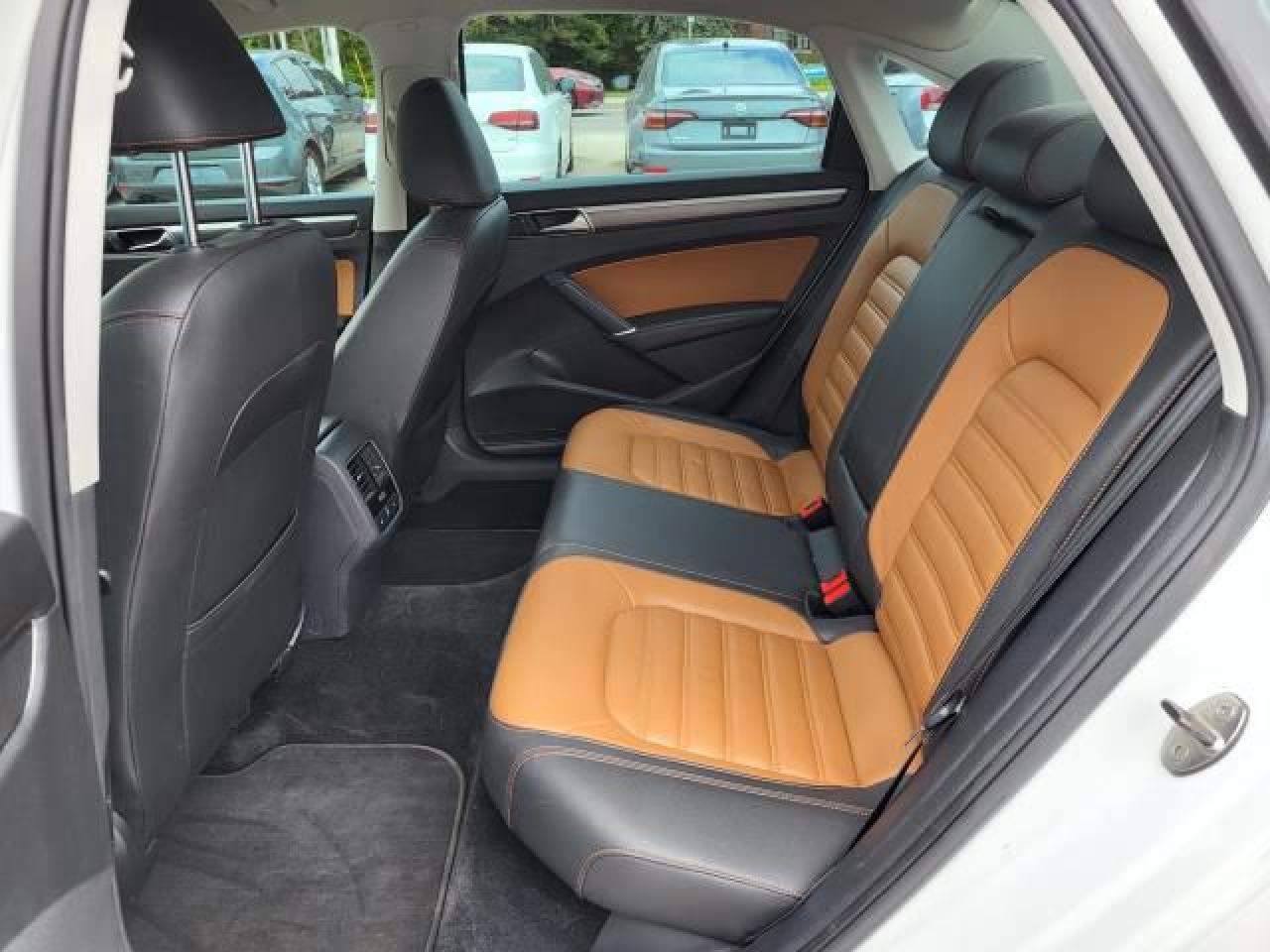 2017 Volkswagen Passat RLINE Photo40