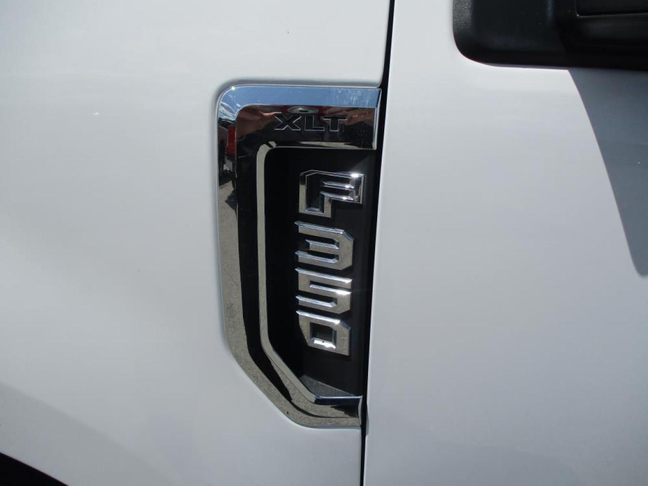 2020 Ford F-350 SD XLT CREW 4X4 DIESEL Photo10