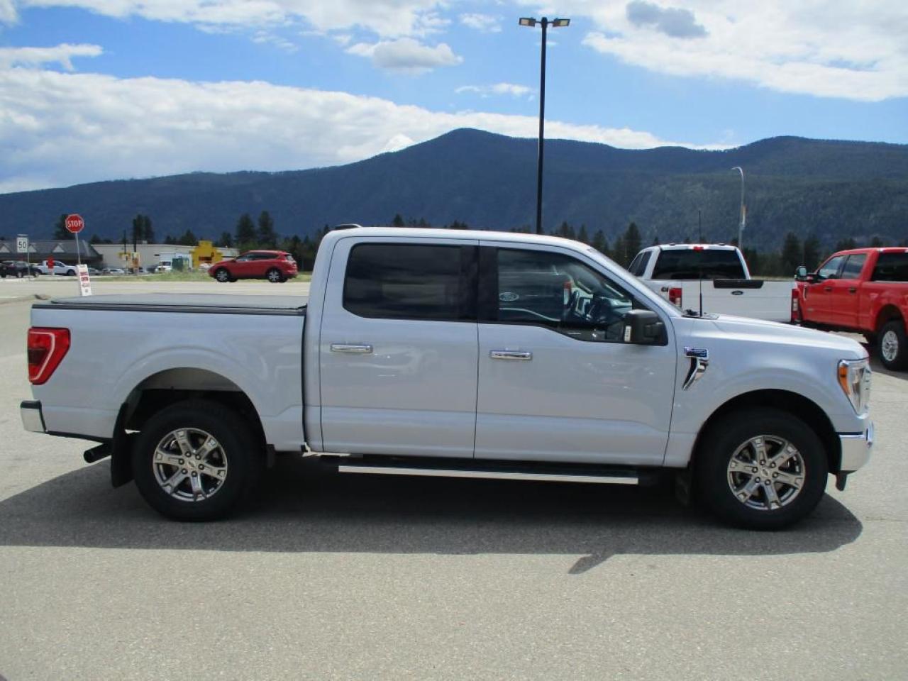 2021 Ford F-150 XLT Supercrew 4x4 Photo3