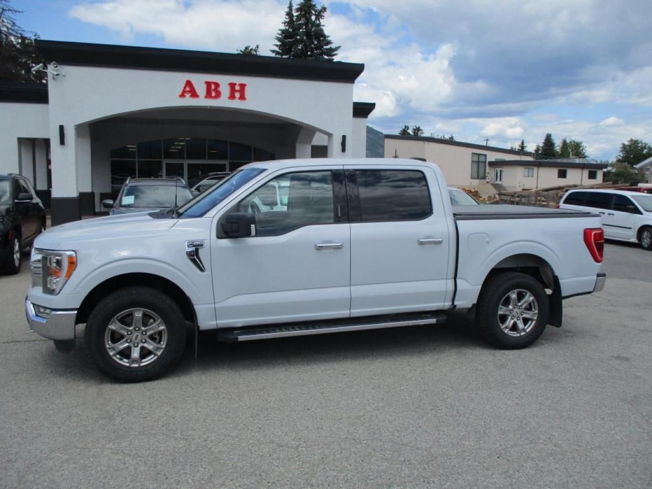 2021 Ford F-150 XLT Supercrew 4x4 Photo2