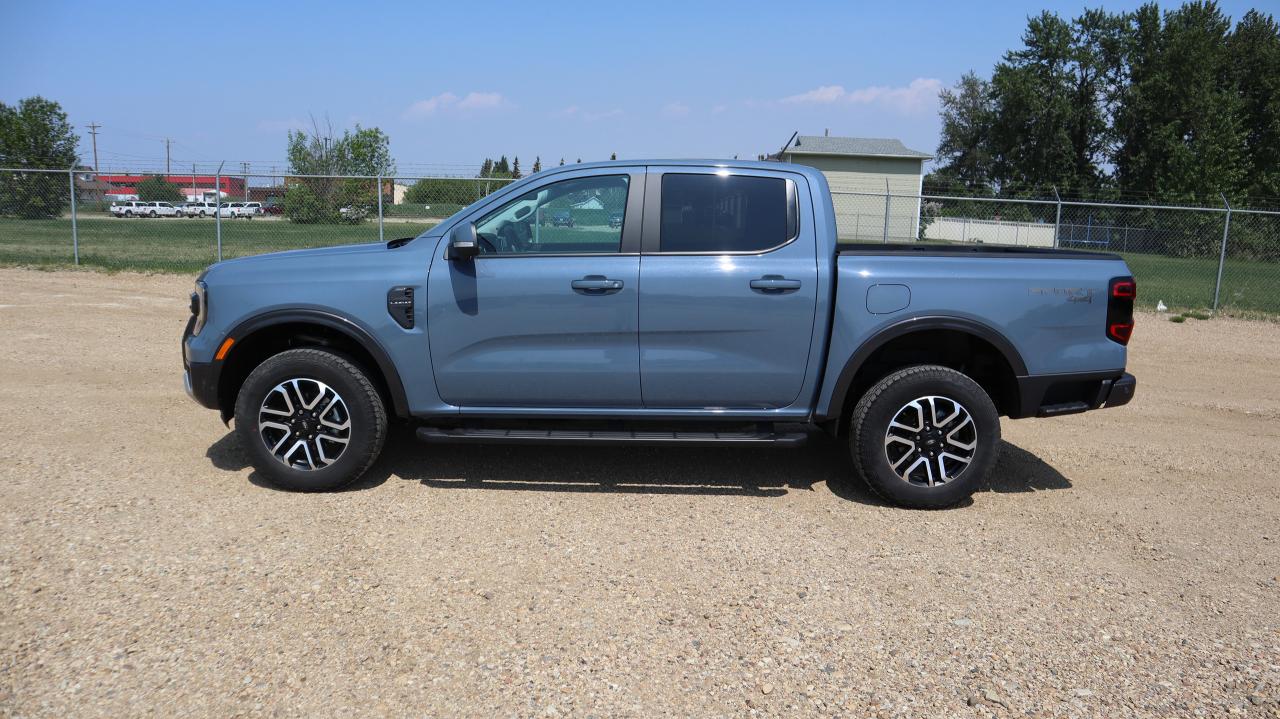 2024 Ford Ranger LARIAT Photo2