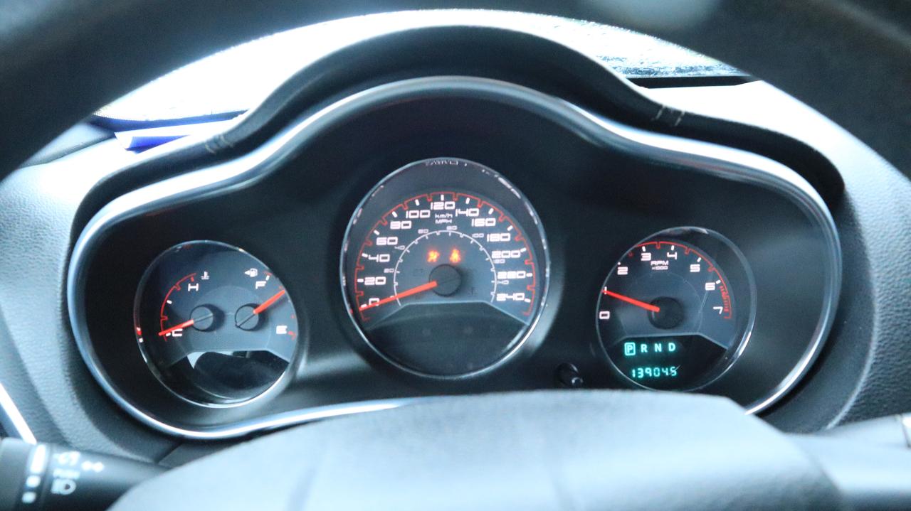 2013 Dodge Avenger base Photo5