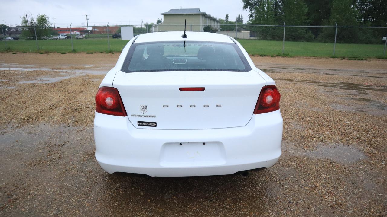 2013 Dodge Avenger base Photo4