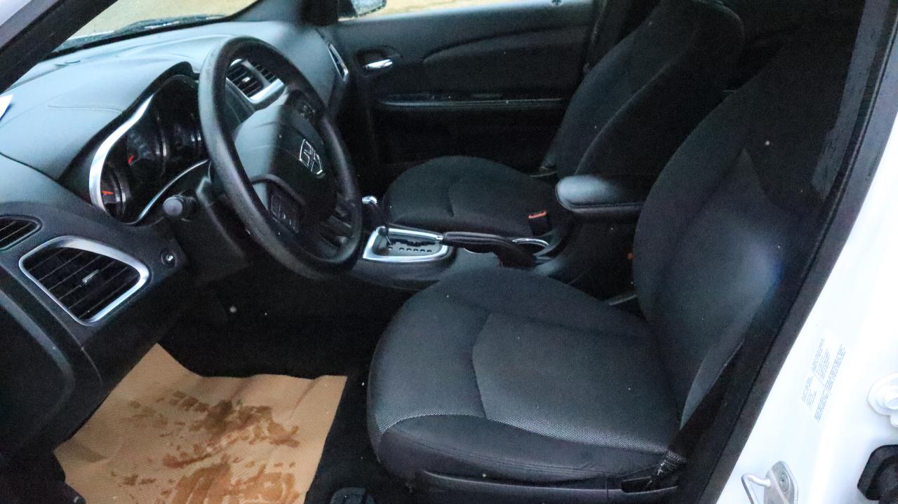 2013 Dodge Avenger base Photo5