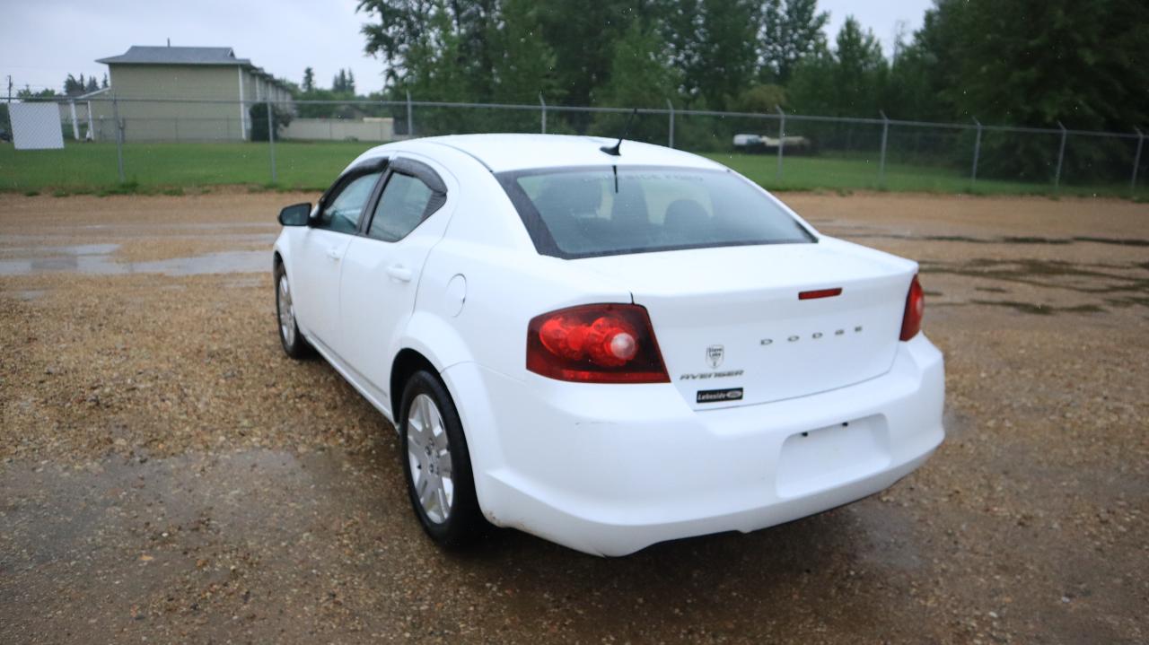 2013 Dodge Avenger base Photo3