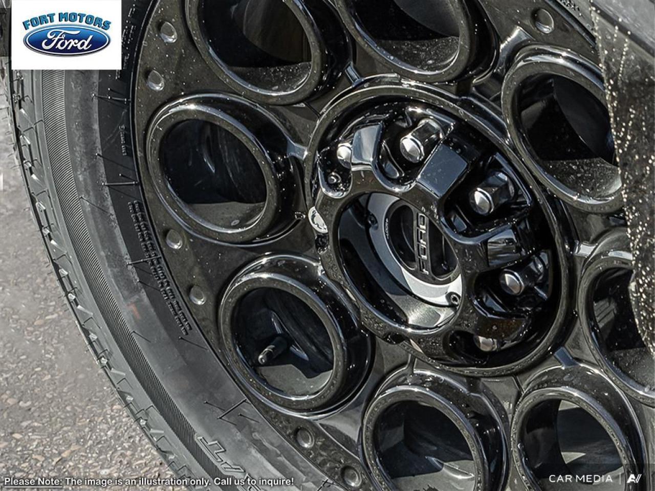 2025 Ford SUPERDUTY F-350® Lariat® Photo5