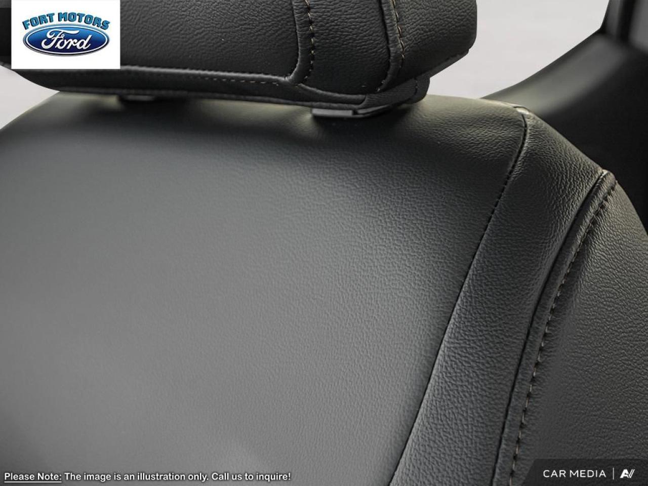 2025 Ford SUPERDUTY F-350® Lariat® Photo5
