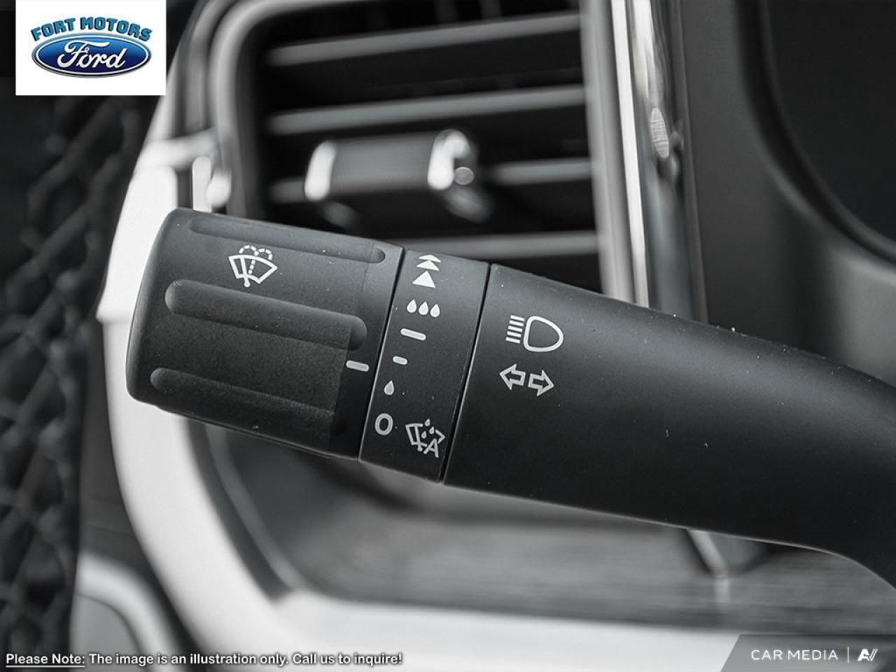 2025 Ford SUPERDUTY F-350® Lariat® Photo5