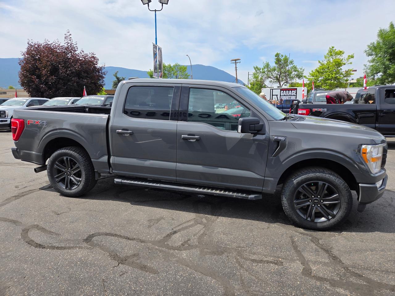 2021 Ford F-150 XLT Photo3